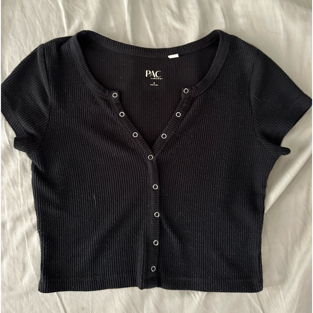 PacSun Black cropped tee